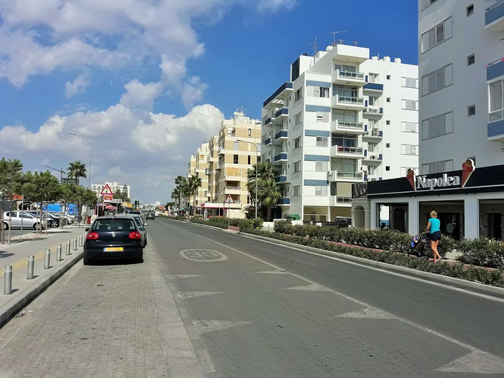16 Sandy Beach Larnaca Extérieur photo