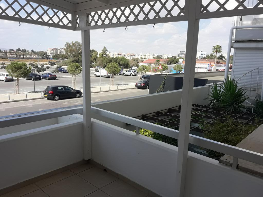 16 Sandy Beach Larnaca Extérieur photo
