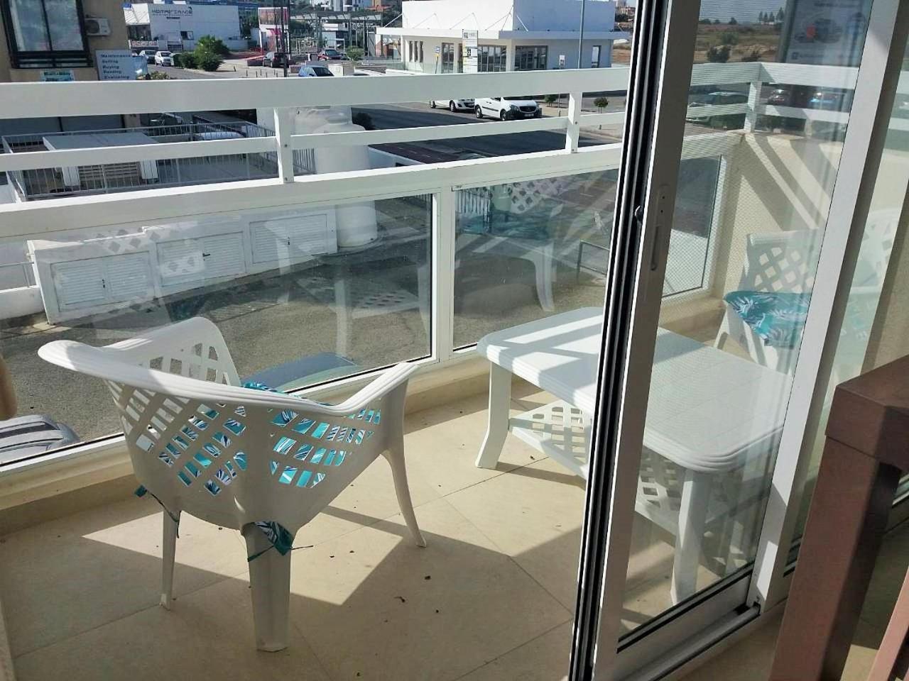 16 Sandy Beach Larnaca Extérieur photo